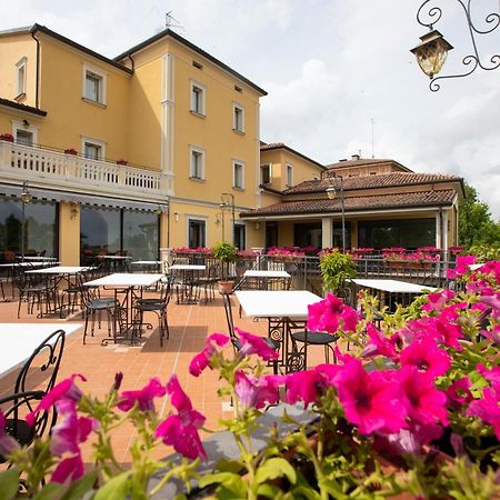 Albergo Cane Dozza Kültér fotó