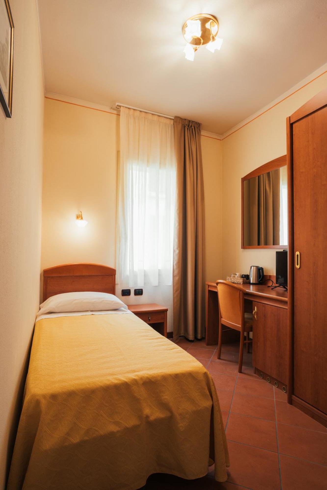 Albergo Cane Dozza Kültér fotó