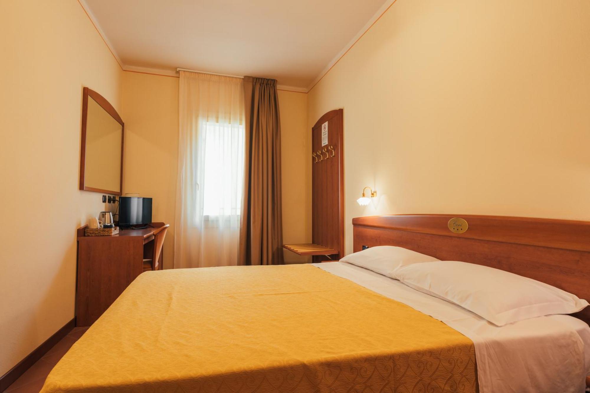 Albergo Cane Dozza Kültér fotó