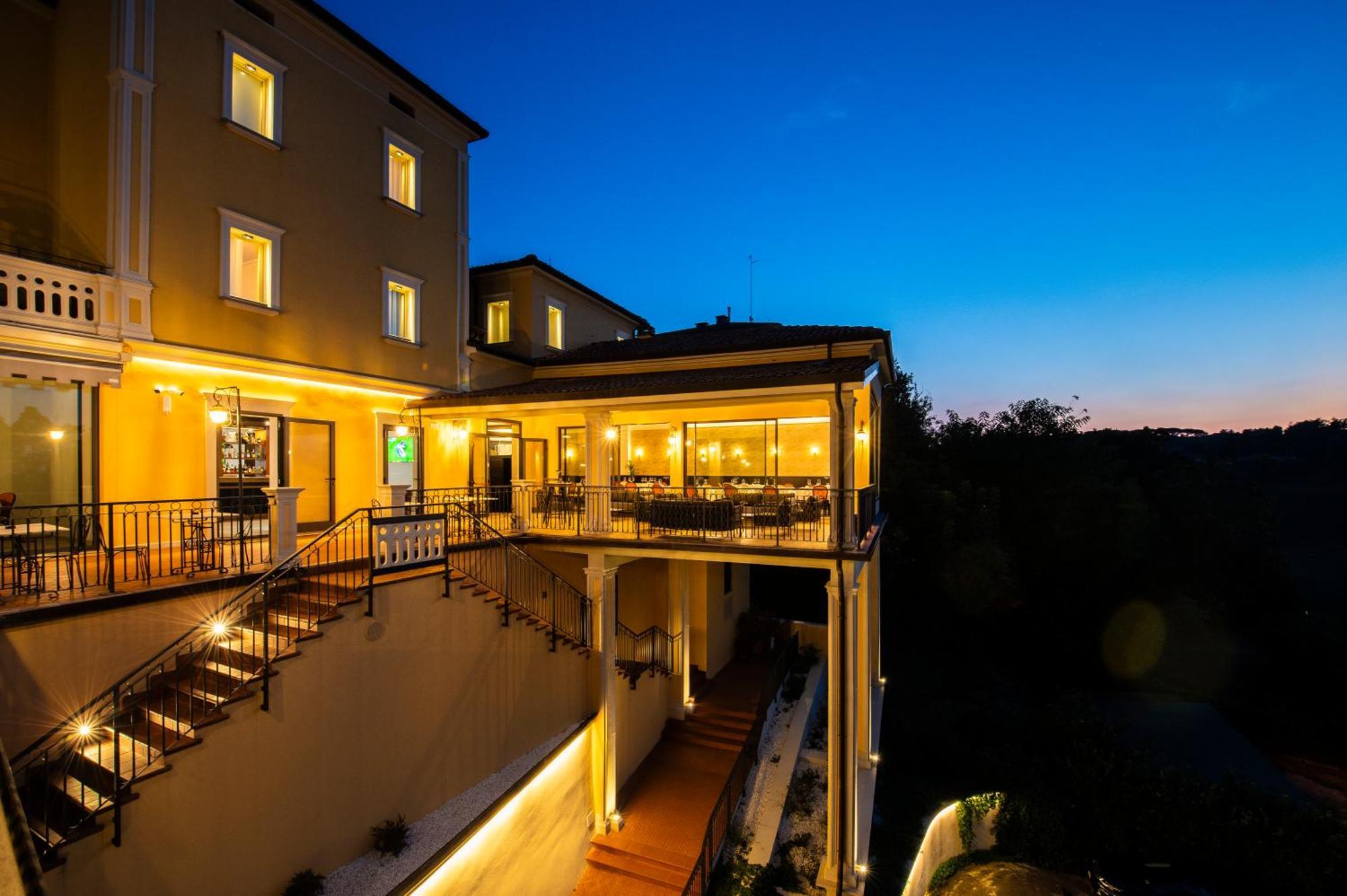 Albergo Cane Dozza Kültér fotó
